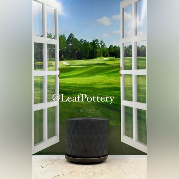 Black Link (SM) Ceramic Planter Pot with Saucer Attached - Picture 9 of 9